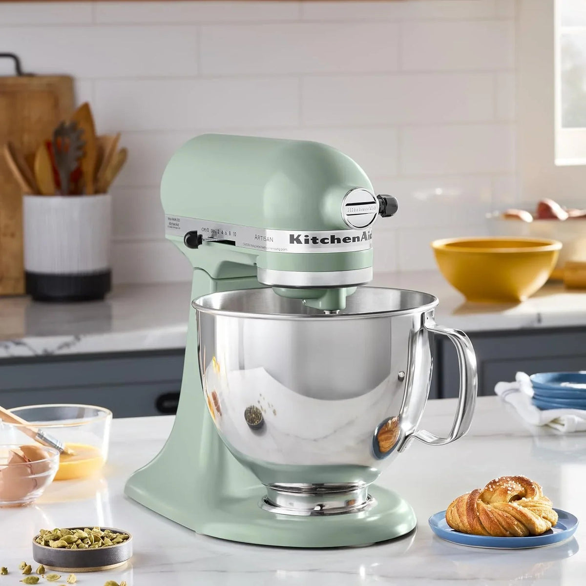 KitchenAid Artisan Series 5 Quart Tilt-Head Stand Mixer